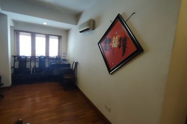 Oug Renovated 2 Storey Semi D Gated Guarded For Sale 