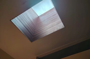 Oug Renovated 2 Storey Semi D Gated Guarded For Sale 