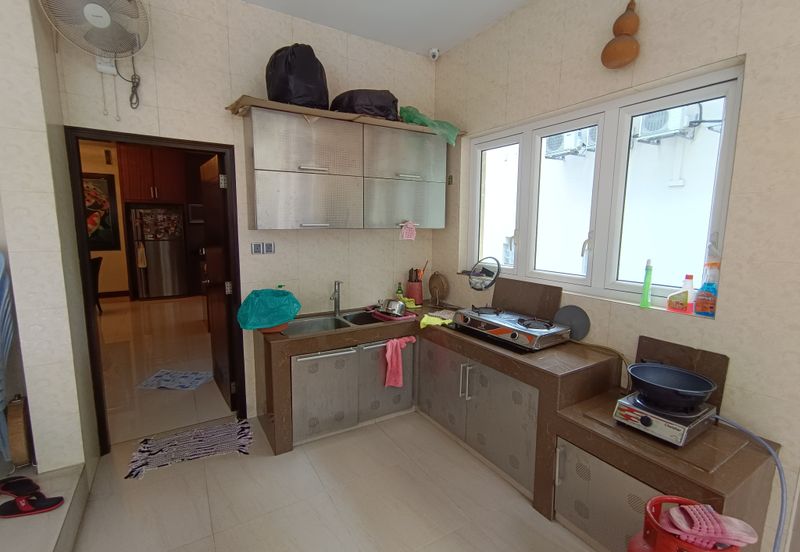 Oug/Happy Garden Gated Guarded 3 Storey Terrace House Corner For Sale