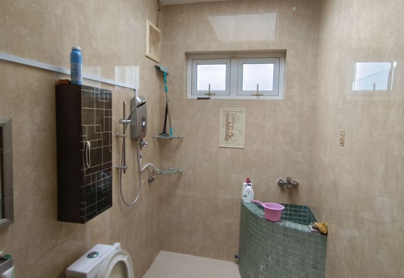 Oug/Happy Garden Gated Guarded 3 Storey Terrace House Corner For Sale