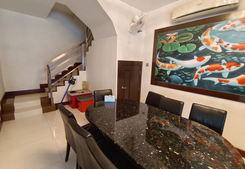 Oug/Happy Garden Gated Guarded 3 Storey Terrace House Corner For Sale