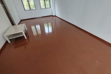 Oug/Happy Garden 3.5 Storey Gated Guarded Terrace House For Rent