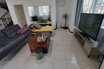 Oug/Taman Yarl 3 Storey Renovated Semi D For Sale