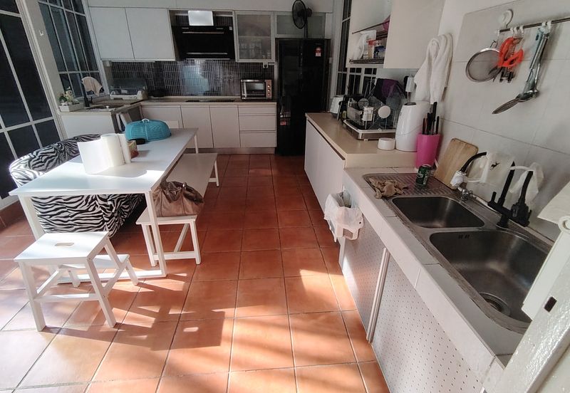 Oug/Taman Yarl 3 Storey Renovated Semi D For Sale