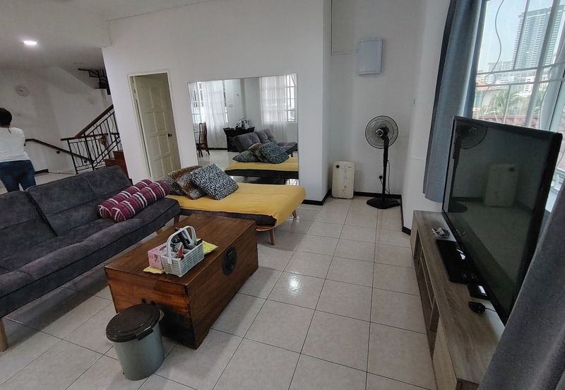 Oug/Taman Yarl 3 Storey Renovated Semi D For Sale