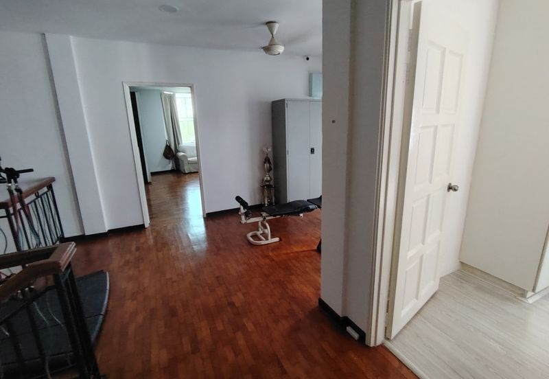 Oug/Taman Yarl 3 Storey Renovated Semi D For Sale