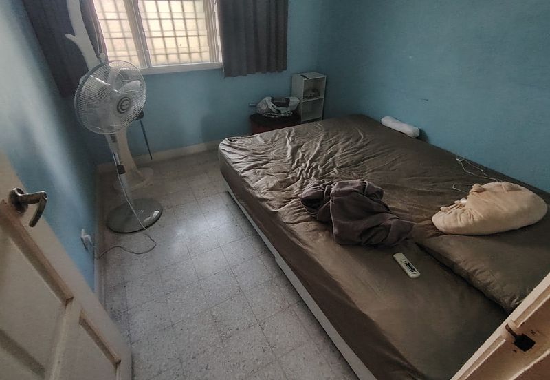 Oug 2 Storey Terrace House Spilt Floor For Sale