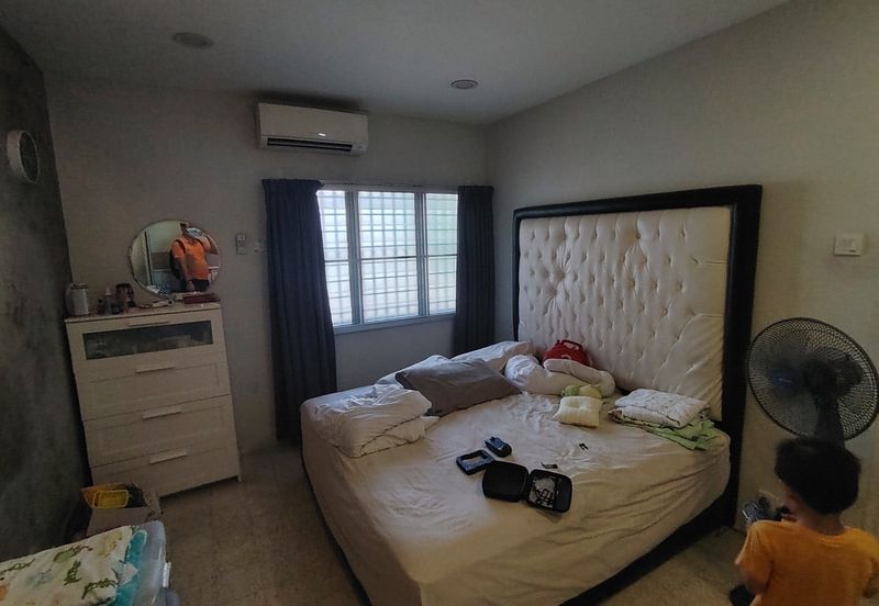 Oug 2 Storey Terrace House Spilt Floor For Sale