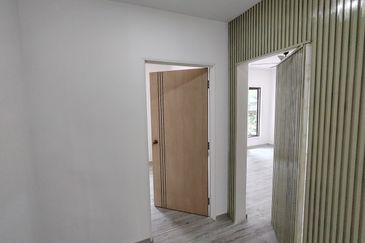 Oug 2 Storey brand new Semi D with modern design for sale