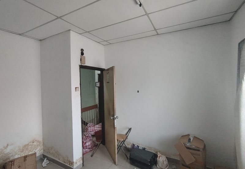 Oug 2 Storey Basic Terrace House For Sale