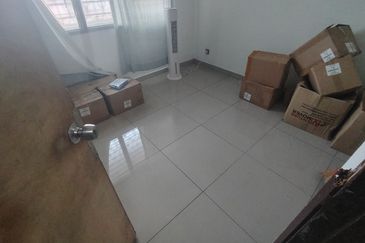 Oug 2 Storey Basic Terrace House For Sale