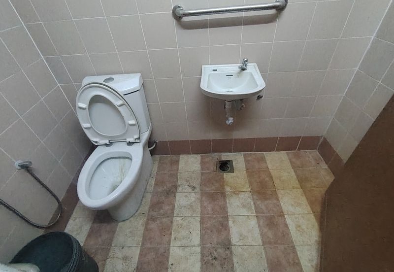 Oug 2 Storey Basic Terrace House For Sale