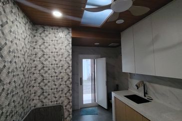 Oug Rebuilt 1.5 Storey Terrace House For Sale