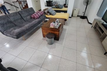 Oug/Taman Yarl 3 Storey Semi D For Rent