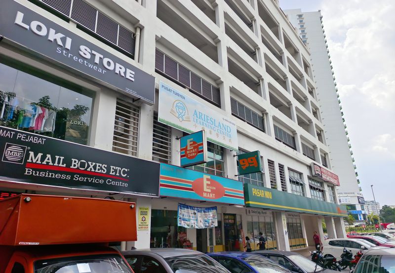 Parklane OUG Service Apartment