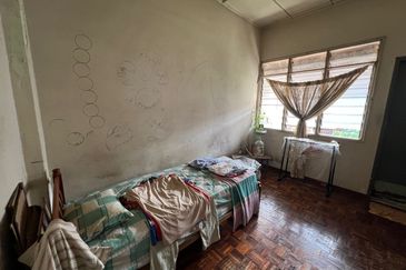 Oug Cheapest 2 Storey Terrace Basic House For Sale