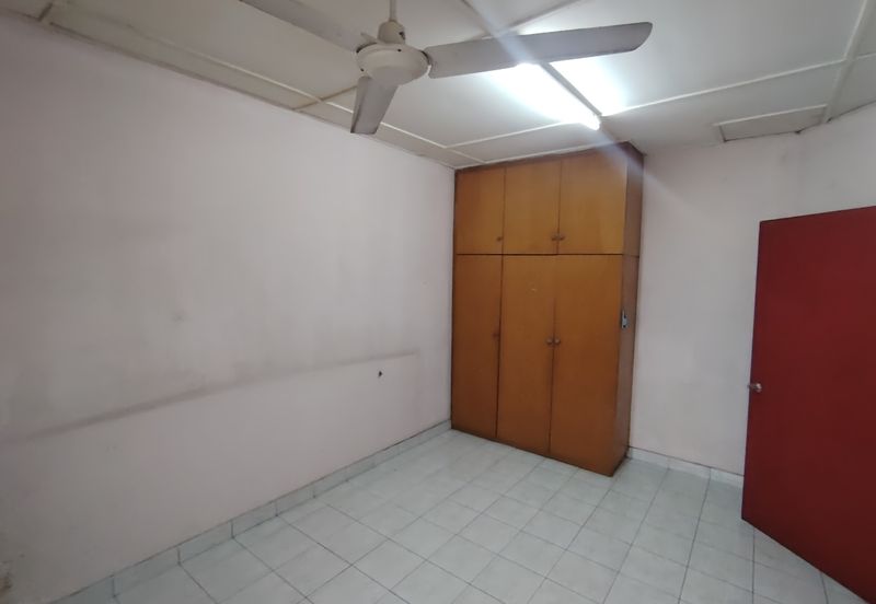 Oug 2 Storey Terrace House Basic Unit For Sale