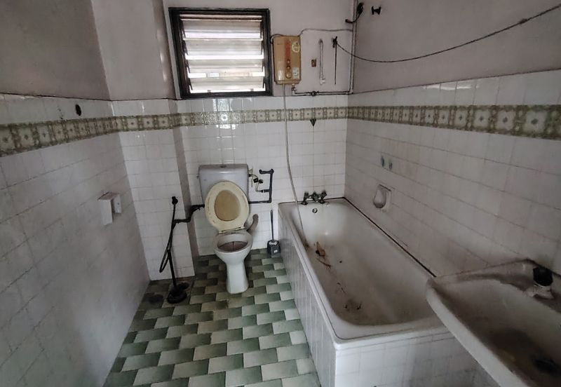 Oug 2 Storey Terrace House Basic Unit For Sale