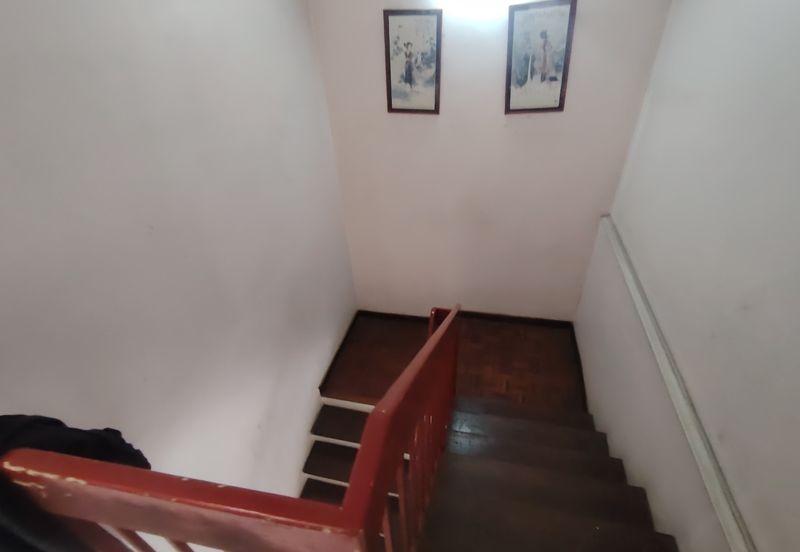 Oug 2 Storey Terrace House Basic Unit For Sale