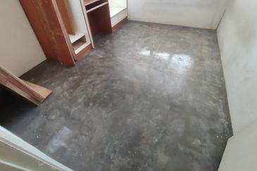 Oug/Happy Garden 1 Storey Terrace House Basic Unit For Sale