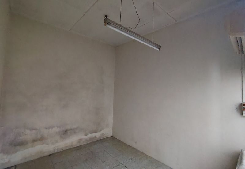 Oug/Happy Garden 1 Storey Terrace House Basic Unit For Sale