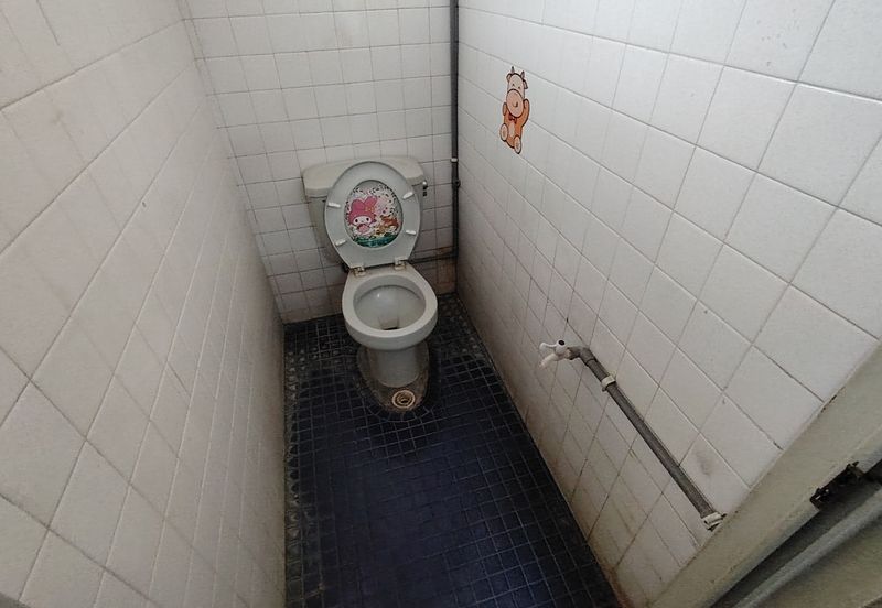 Oug/Happy Garden 1 Storey Terrace House Basic Unit For Sale