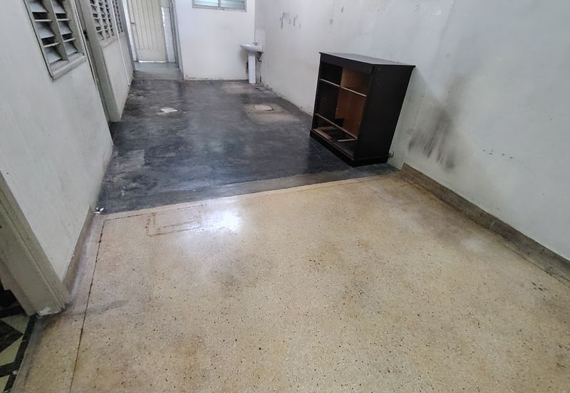 Oug/Happy Garden 1 Storey Terrace House Basic Unit For Sale