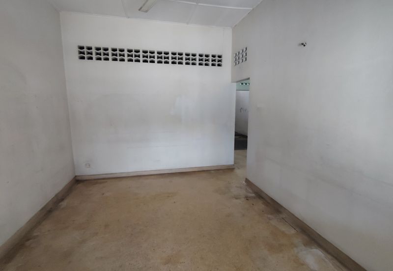 Oug/Happy Garden 1 Storey Terrace House Basic Unit For Sale