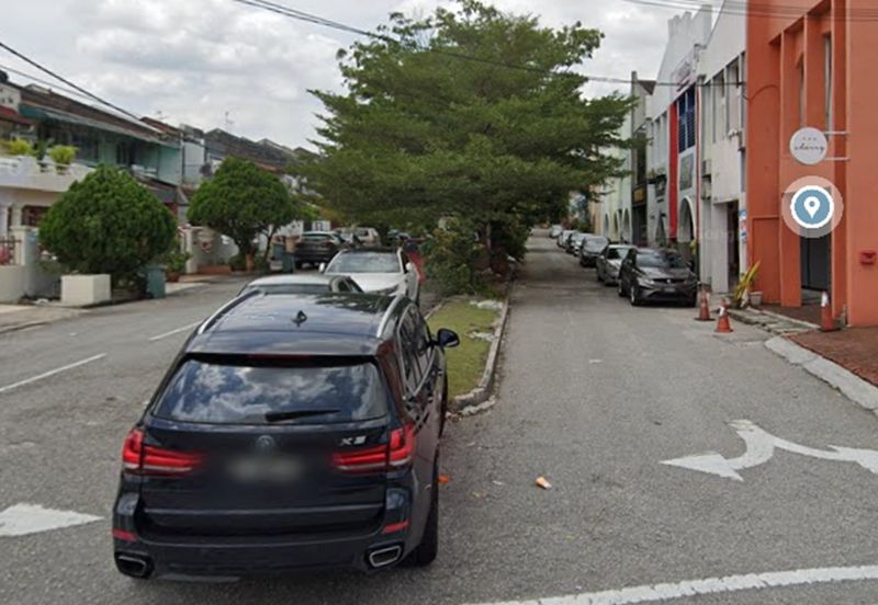 Oug/Bukit Indah Ground Floor Shop For Rent