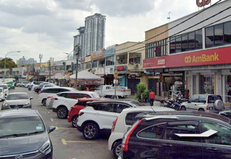 Oug Main Road Busy Shop Lot For Rent