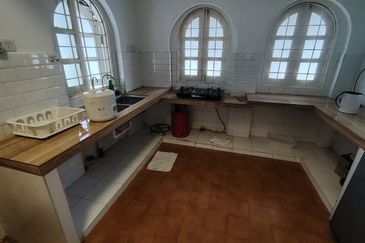 OUG/Happy Garden 1 Storey Fully Furnished Semi D