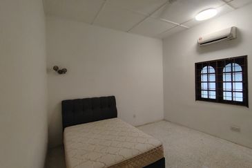 OUG/Happy Garden 1 Storey Fully Furnished Semi D