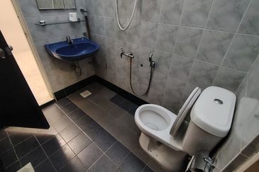 OUG/Happy Garden 1 Storey Fully Furnished Semi D