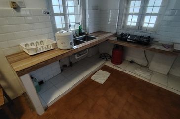 OUG/Happy Garden 1 Storey Fully Furnished Semi D