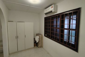 OUG/Happy Garden 1 Storey Fully Furnished Semi D