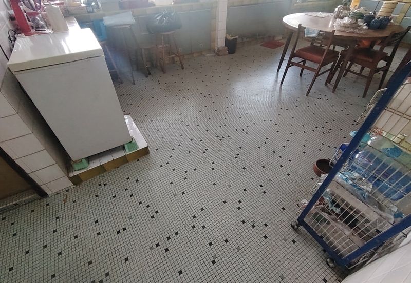 Oug 2 Storey Corner Bungalow House For Sale