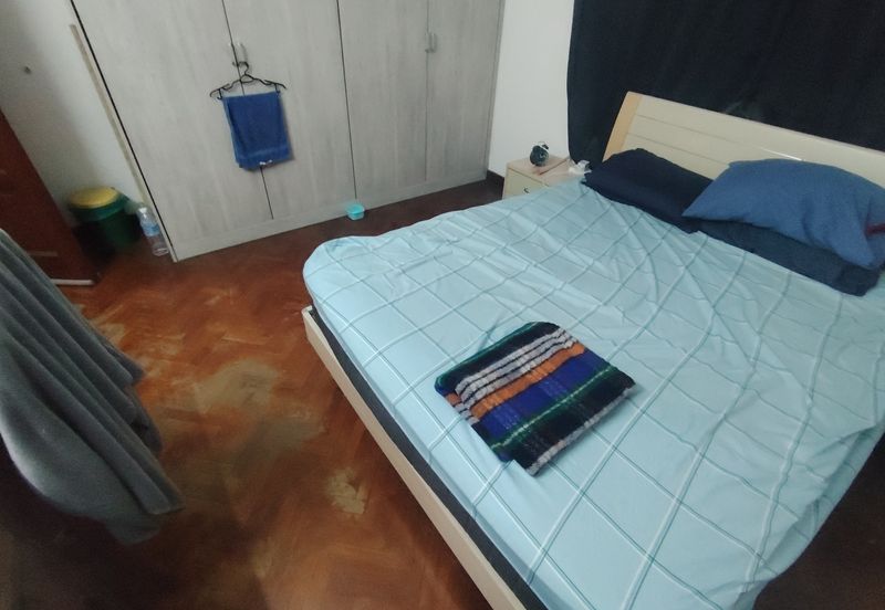 Oug 2 Storey Corner Bungalow House For Sale