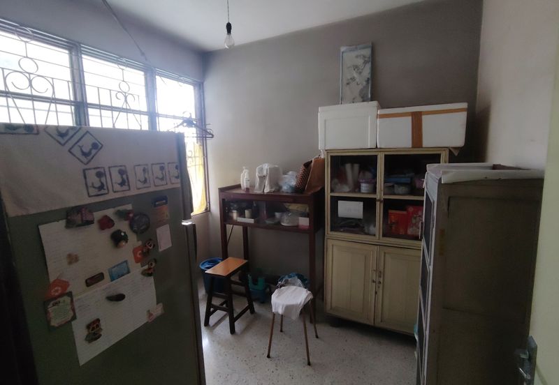 Oug 2 Storey Semi D Near to Market for Sale