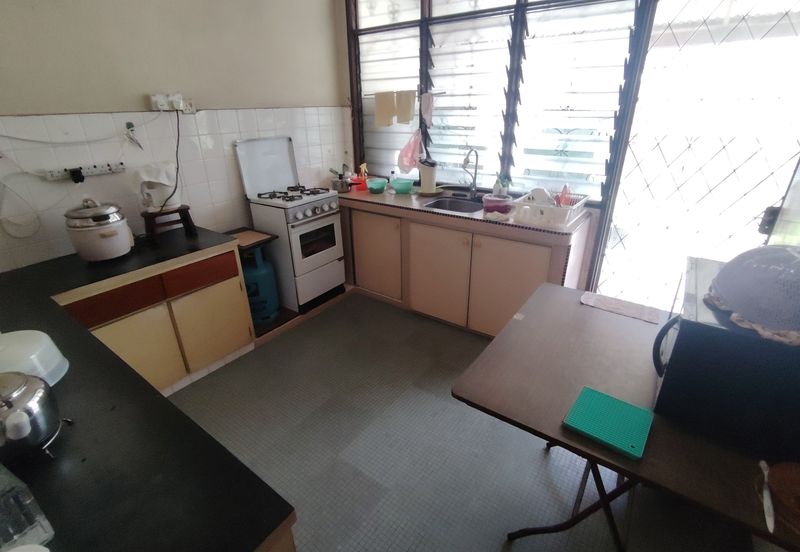 Oug 2 Storey Semi D Near to Market for Sale