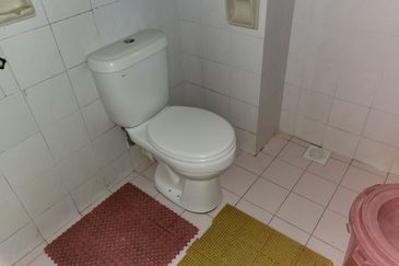 Pangsapuri Bukit Awansari (OG Court)