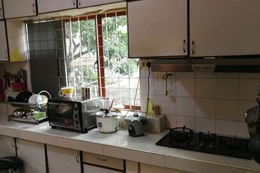 Oug 2 Storey Bungalow For Sale