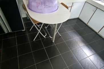 Oug 2 Storey Bungalow For Sale