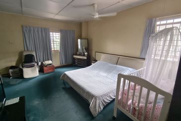 Oug 2 Storey Bungalow For Sale