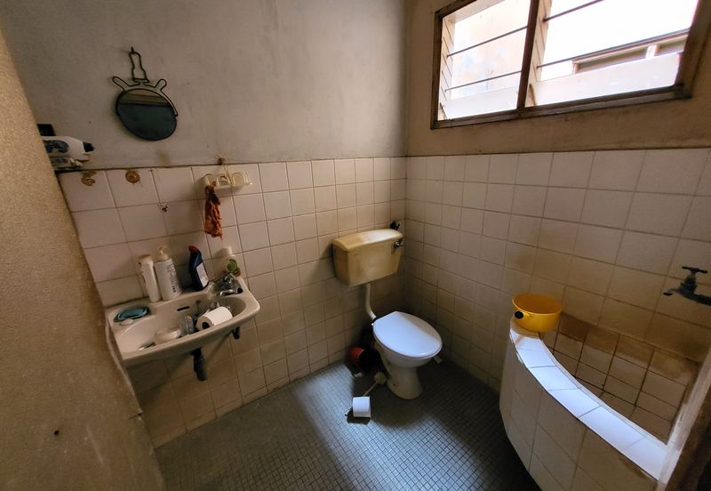 Oug 2 Storey Terrace House Facing Wider Road For Sale