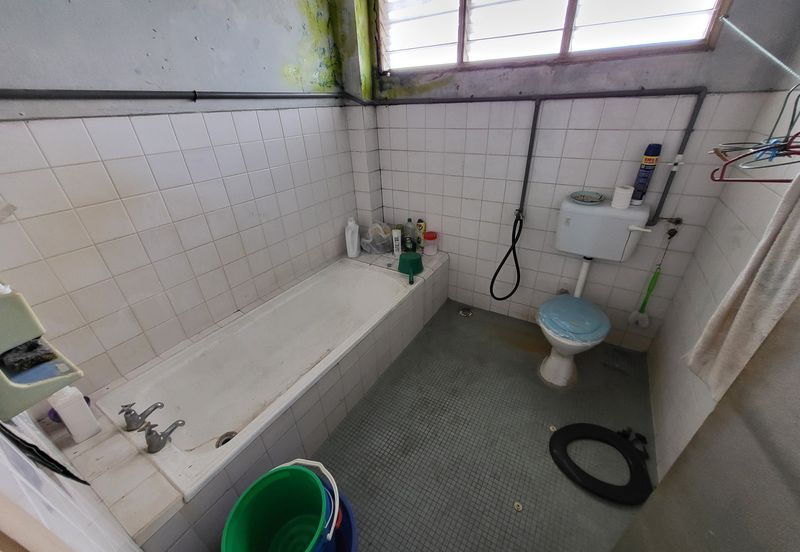 Oug 2 Storey Terrace House Facing Wider Road For Sale