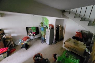 Oug 2 Storey Terrace House Facing Wider Road For Sale