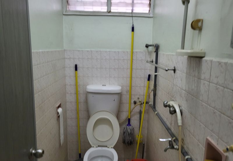 Oug 2 Storey Terrace House Rare Unit For Sale