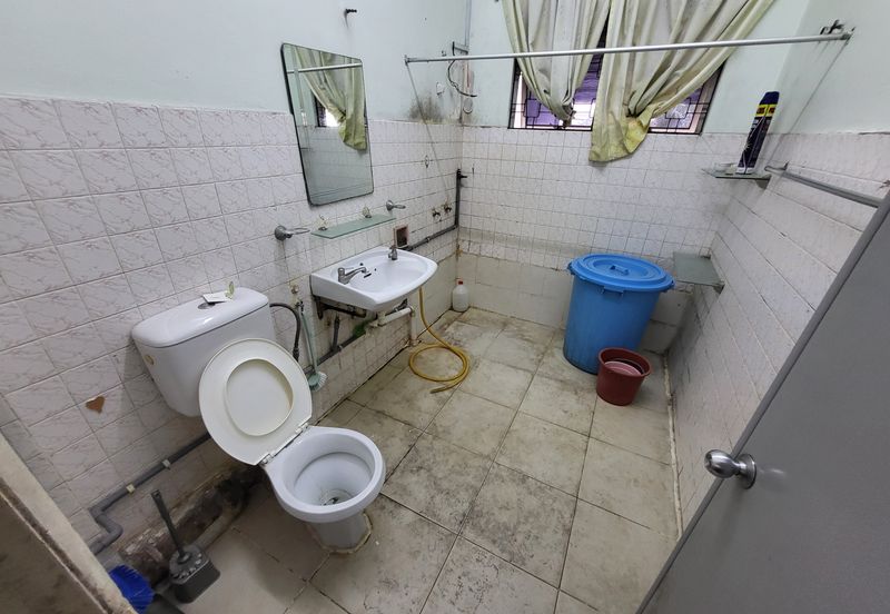 Oug 2 Storey Terrace House Rare Unit For Sale