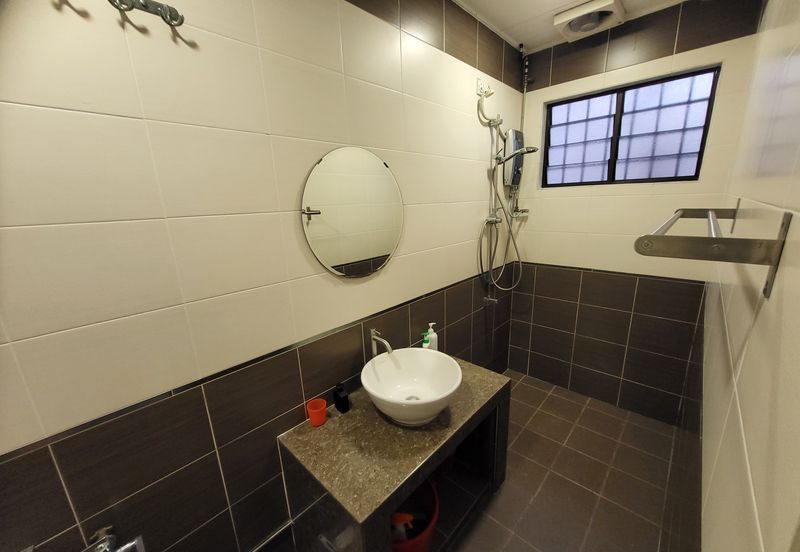 Oug 2 Storey Renovated Full Furnished House For Rent