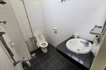 Oug 2 Storey Renovated Full Furnished House For Rent